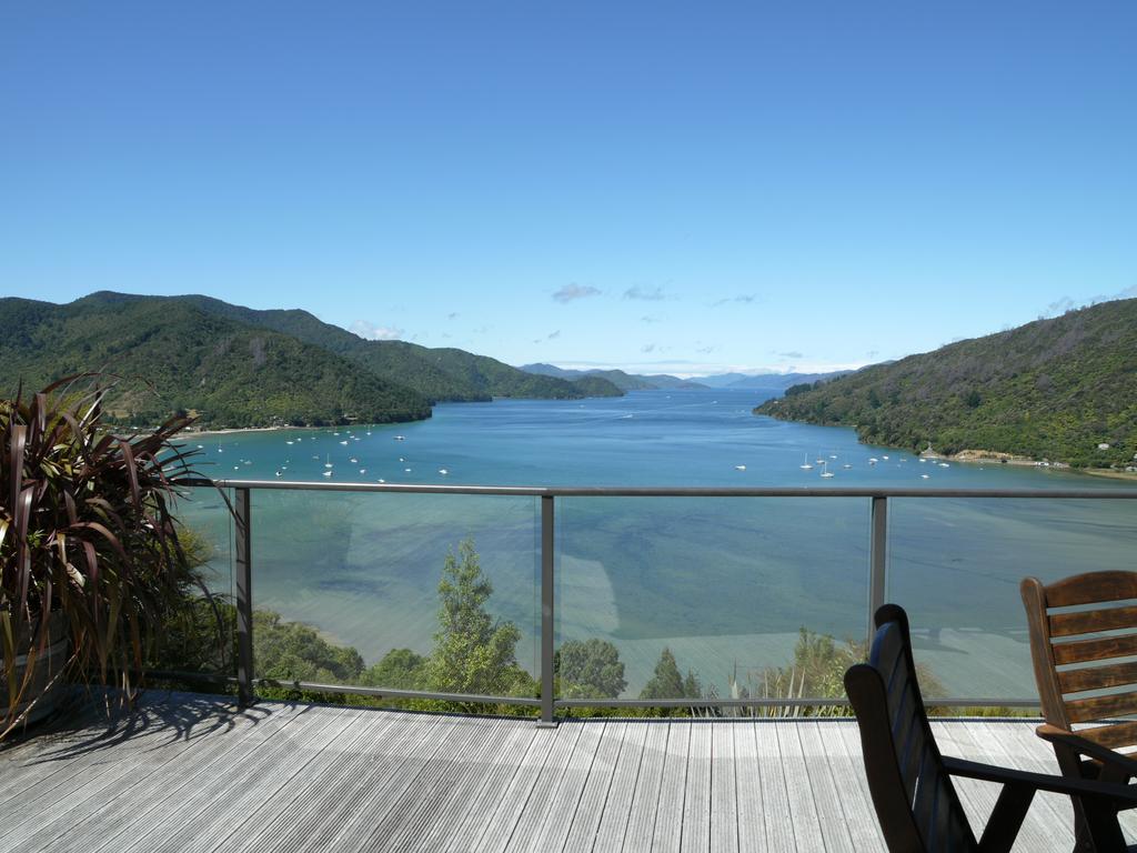 Okiwa Bay Lodge Picton Buitenkant foto